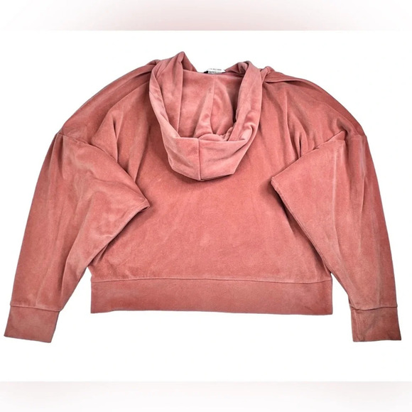 American Eagle Velour Hoodie. Batwing Style. Size Medium.
Blush-Salmon color. - Picture 3 of 10